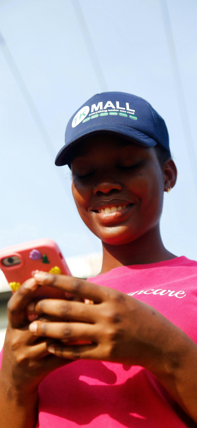 chatter-buddy-person-using-app