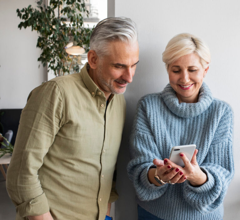 Couple using Chatter buddy